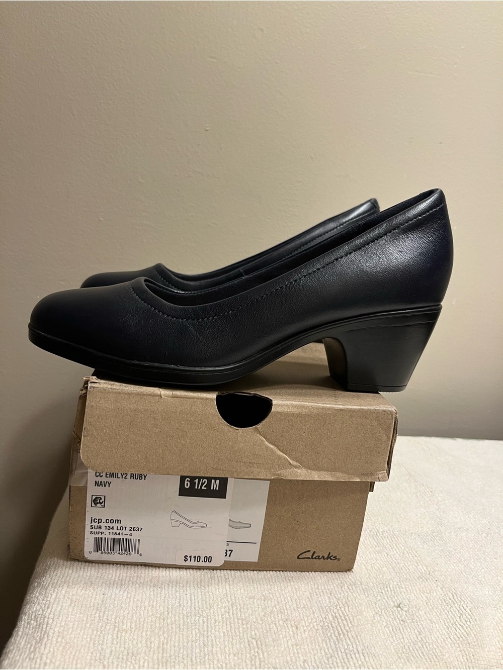 Clarks Navy Mid Heel Pump - Smooth Leather